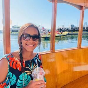 Meet your Posher, Flavia